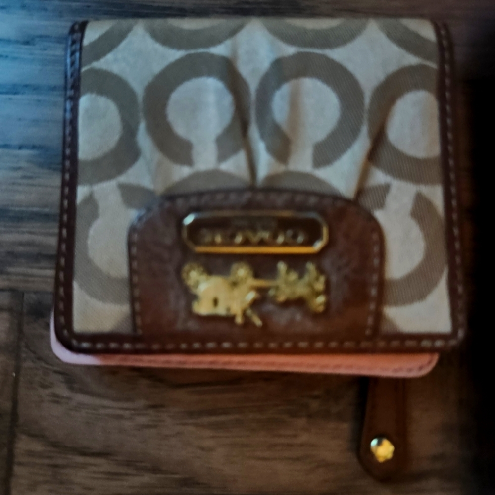 Women's Coach 2-pc Brown and Tan Crossbody Bag - Picture 6 of 8
